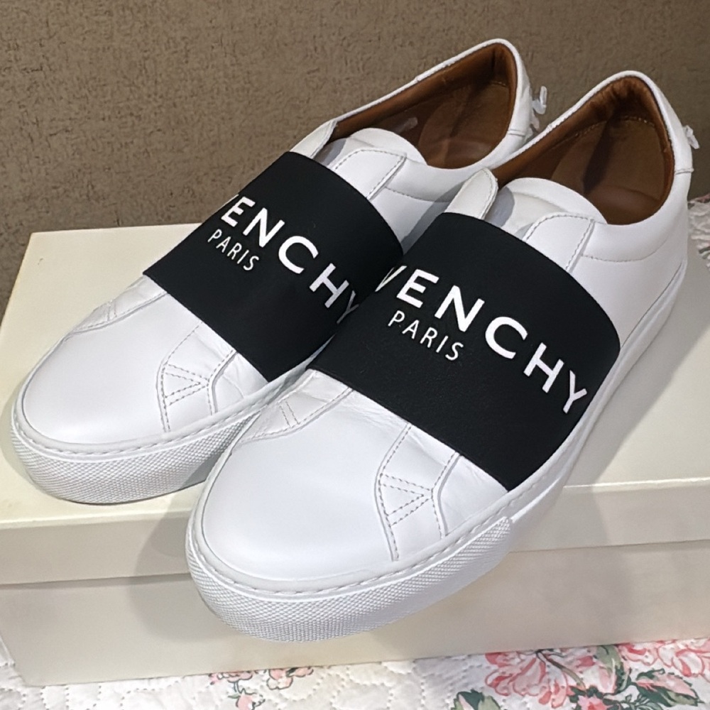 Givenchy Urban Street Sneakers